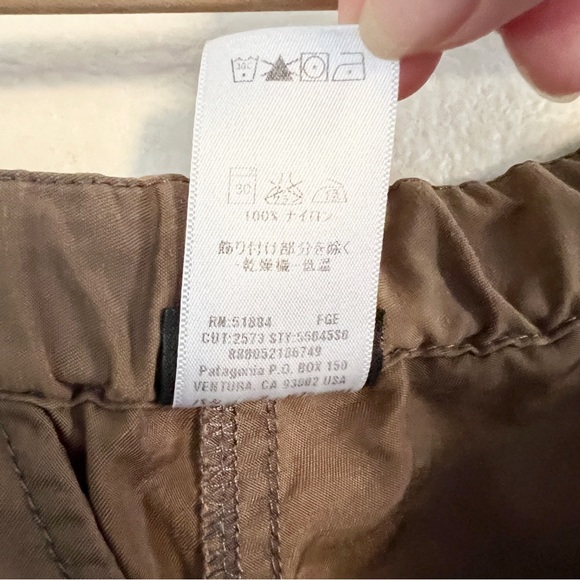 PATAGONIA GI II Zip Off Cargo Pants in Green - Picture 4 of 9